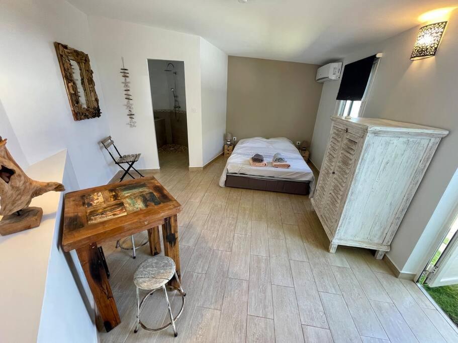 Villa Bourbon De Charme Сен Жилс ле Бен Екстериор снимка